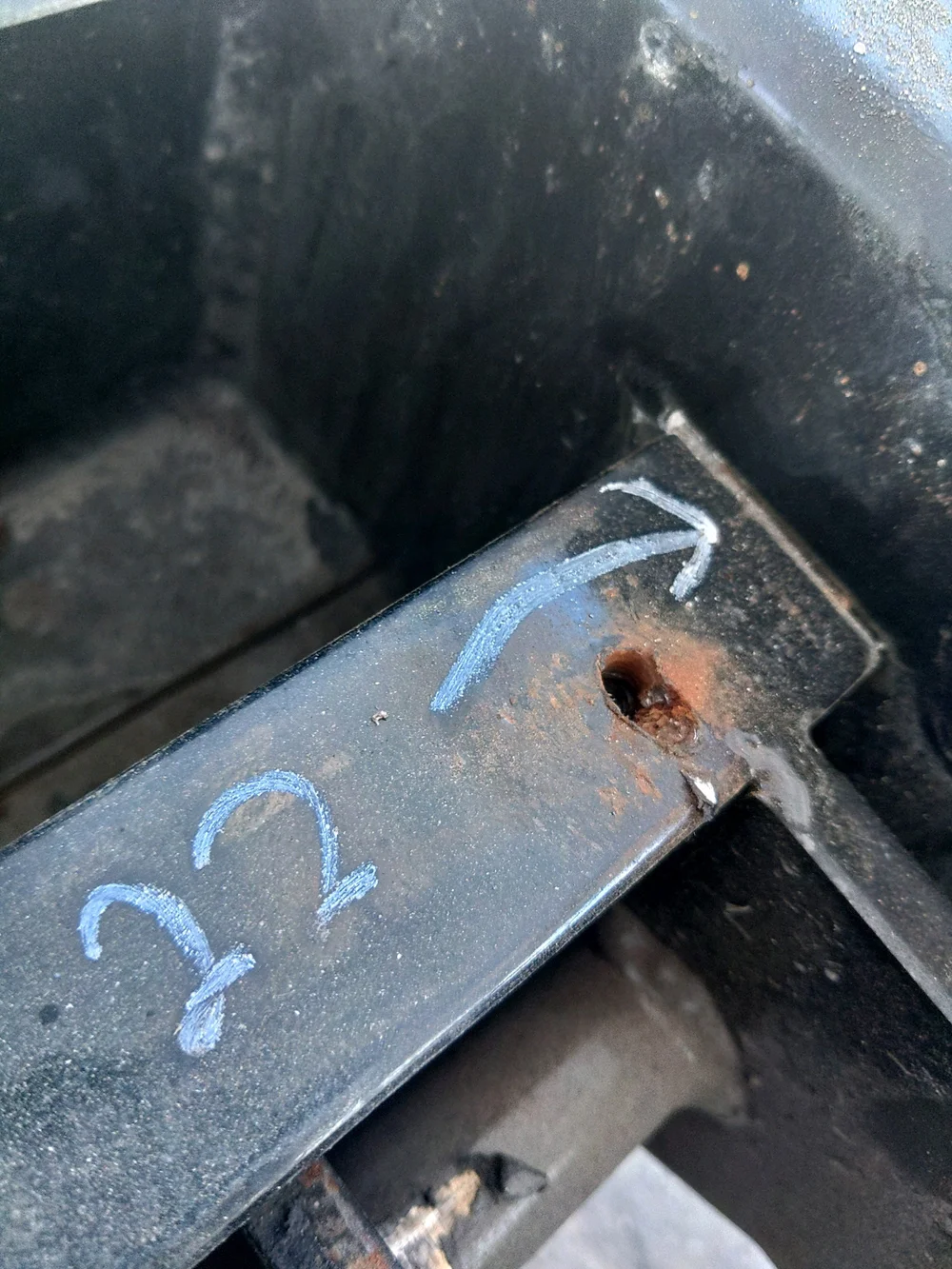 Defect on RawMaxx trailer sold by Load Runner Trailers, LLC — photo 3