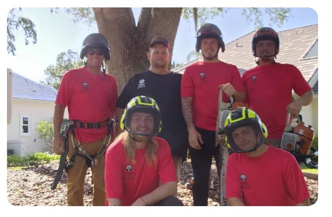 The 904Tree.com tree service crew in Jacksonville, FL