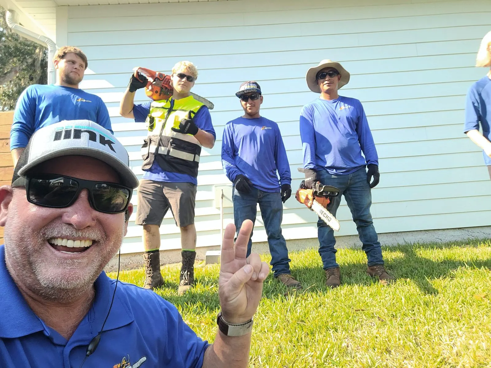 The 904Tree crew on a Jacksonville tree job